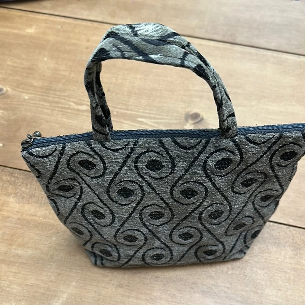 Black and Gray Tapestry Women’s Bag - Picture 7 of 8